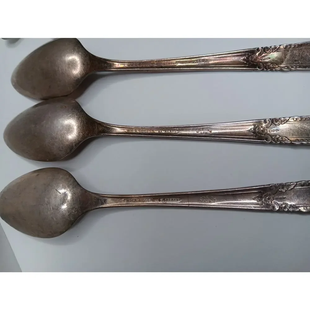 WM. A. Rogers Oneida LTD Artistic Pattern 1940 Partial Set